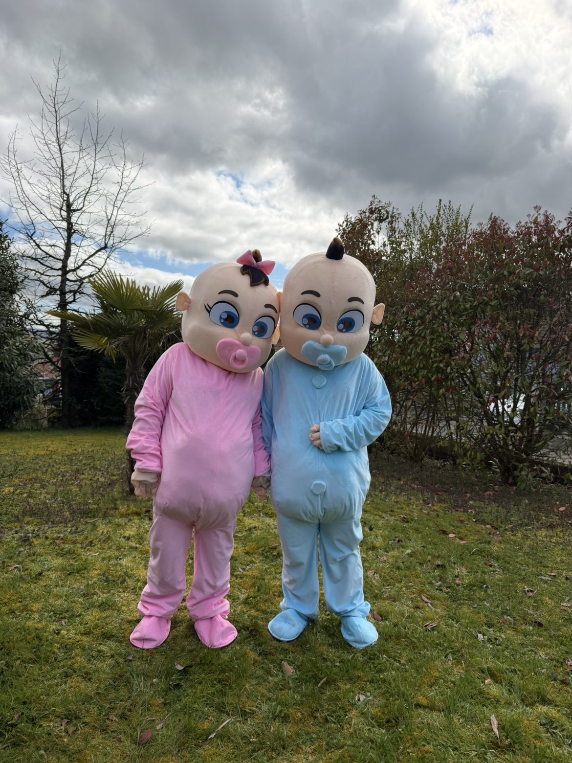 Duo de mascottes bébé rose et bleu